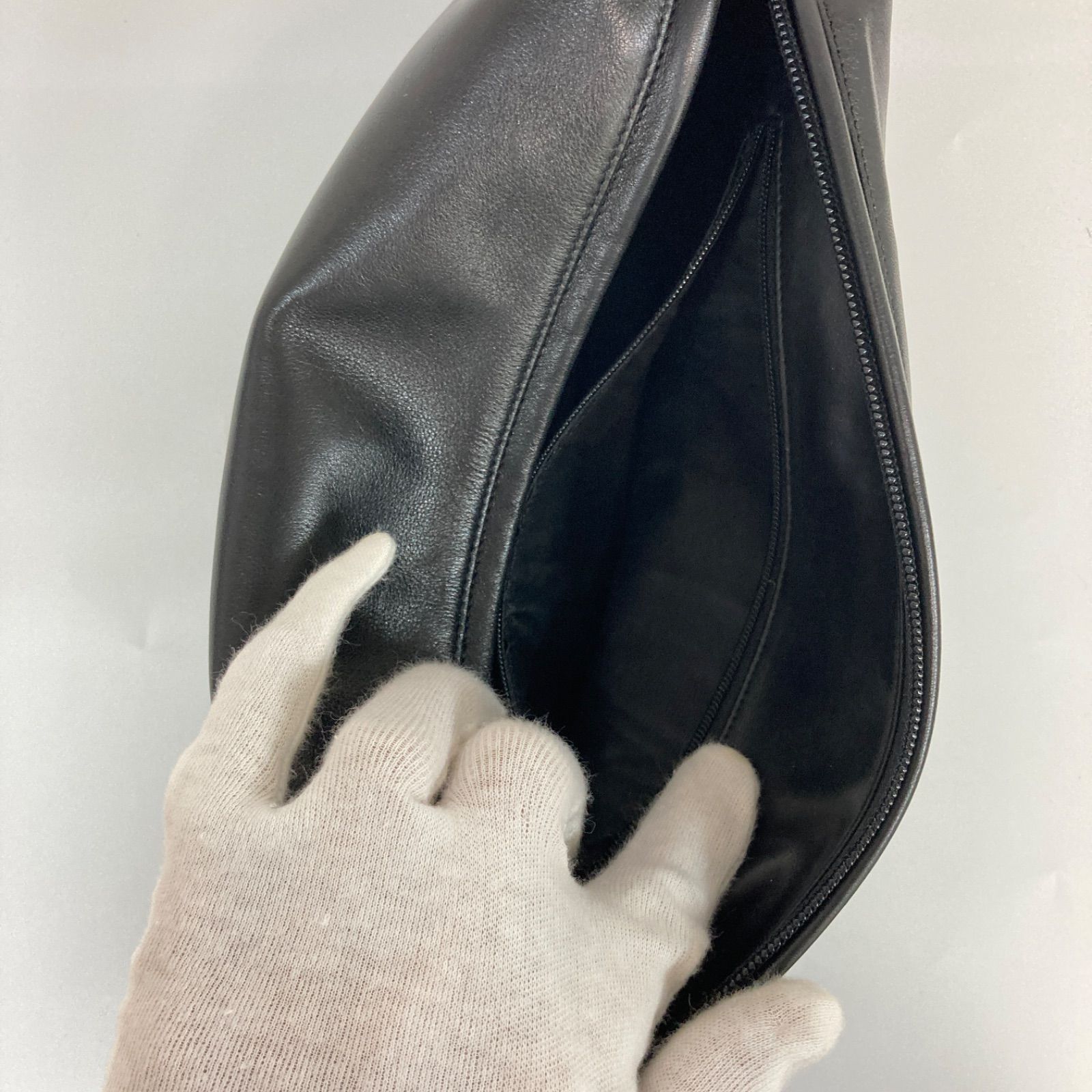 GIANNI VERSACE ジャンニヴェルサーチ バッグ メデューサレザーバッグ ブラック KB39 DECORATOM_COM_BR