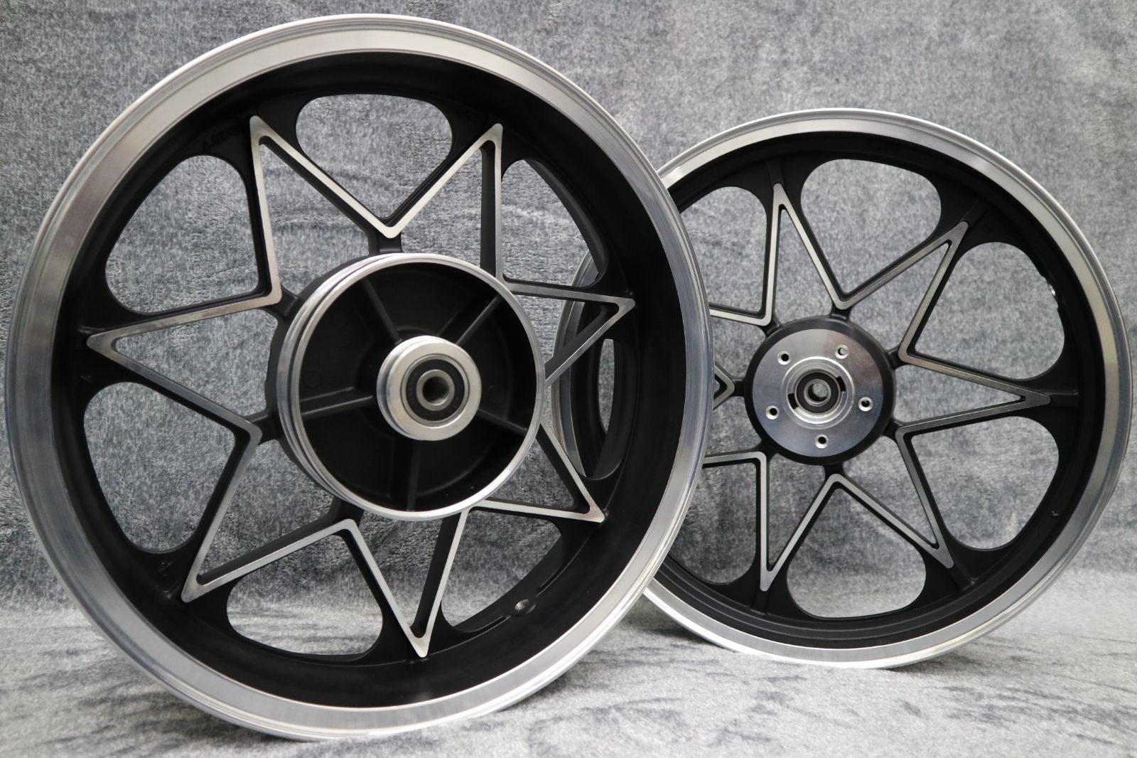 ZRX400 キャスト ホイール 黒 / ゼファー750流用|mercari