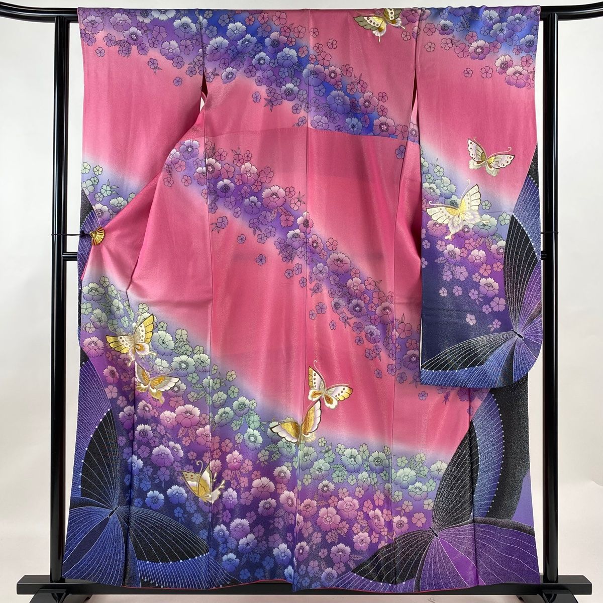 振袖 身丈158cm 裄丈62cm S 袷 蝶 草花 金銀彩 銀通し ピンク 正絹 