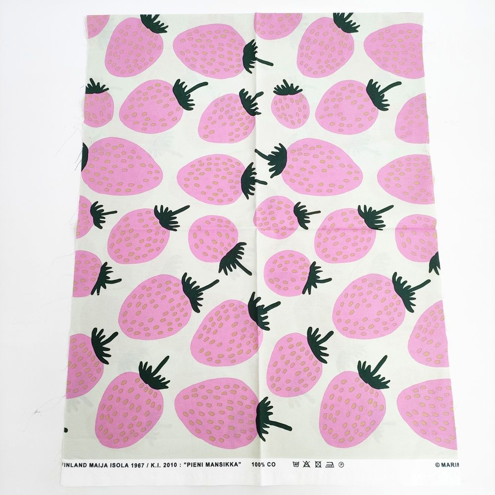 marimekko PIENI MANSIKKA 約54cm×145cm イチゴ ファブリック 生地 生地 ライトグリーン ピンク レディース マリメッコ【中古】5-0217G