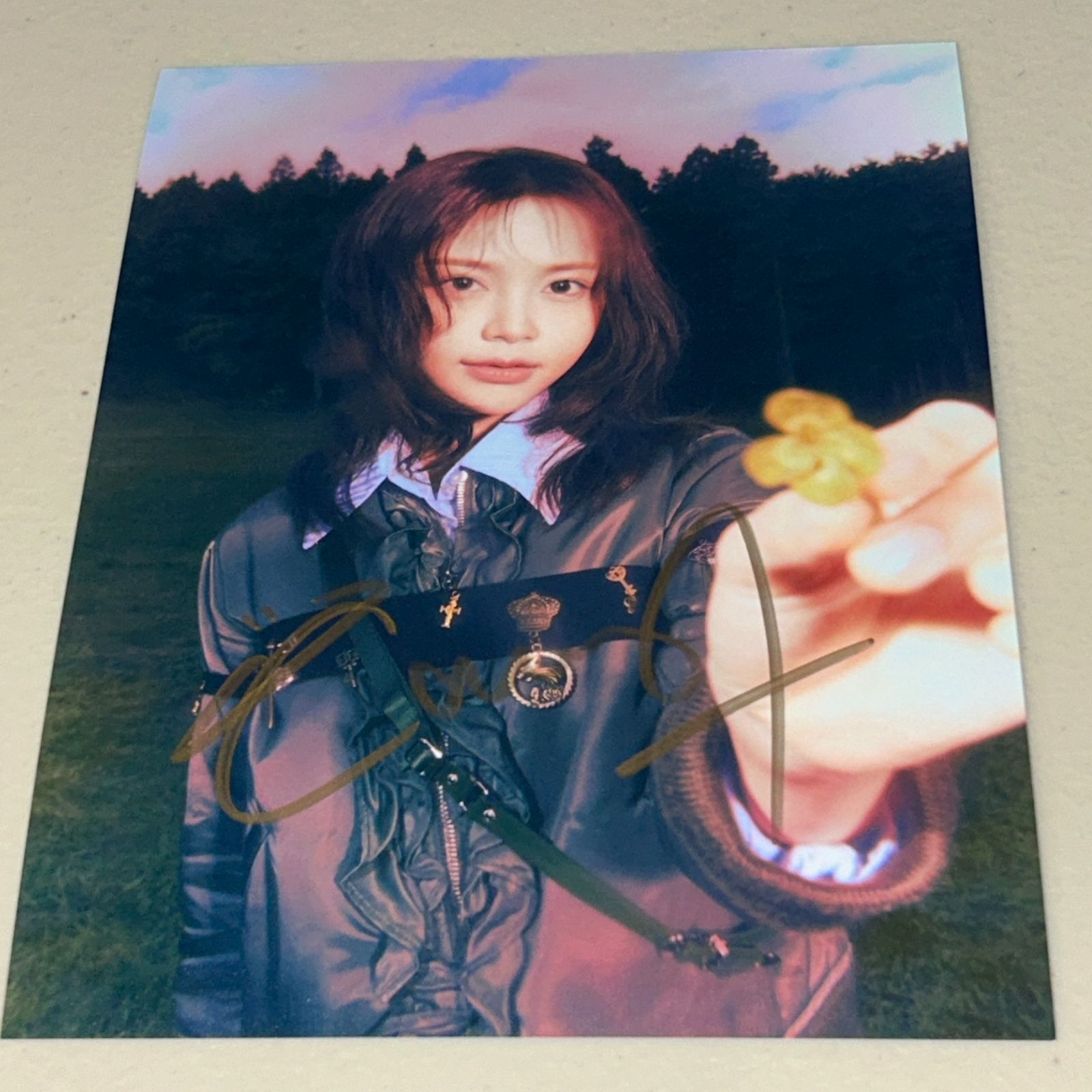 【バラ売り可能】Hearts2Hearts 直筆サイン Hearts2Hearts カルメン 直筆サイン スチール写真(2Lサイズ) - メルカリ