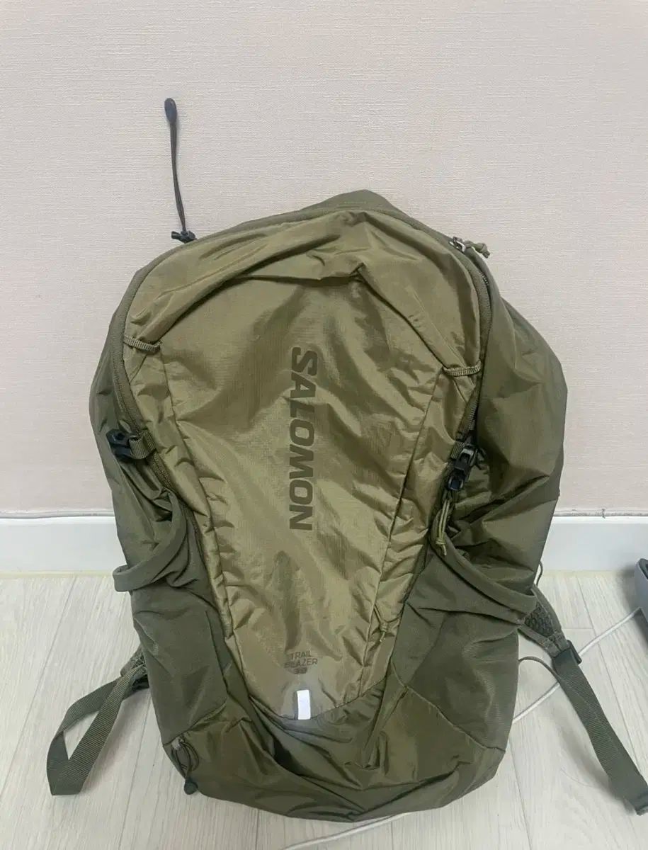 Salomon サロモン トレイルブレイザー 30 バックパック オリーブ