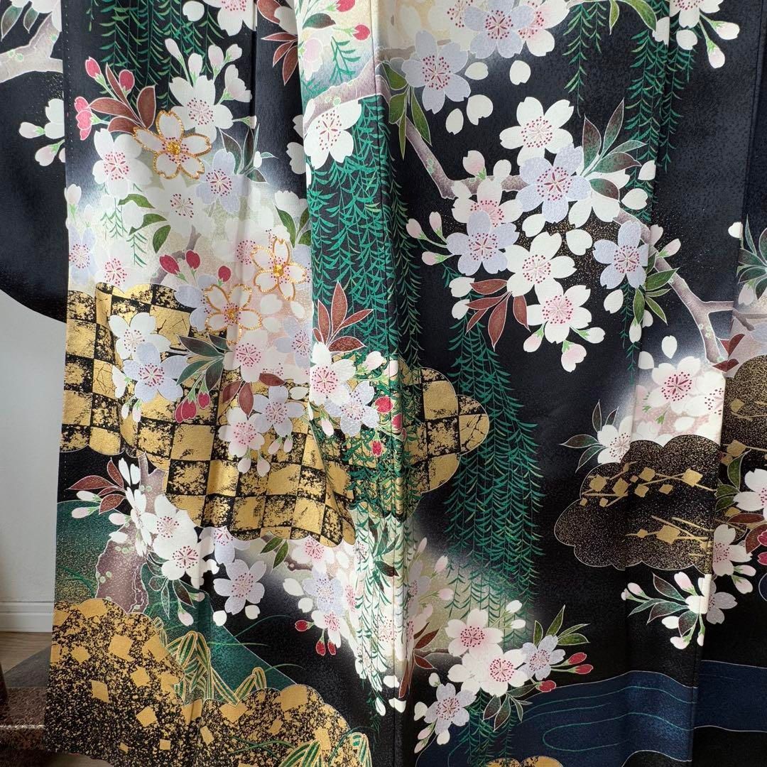 ブラック 美しい花柄