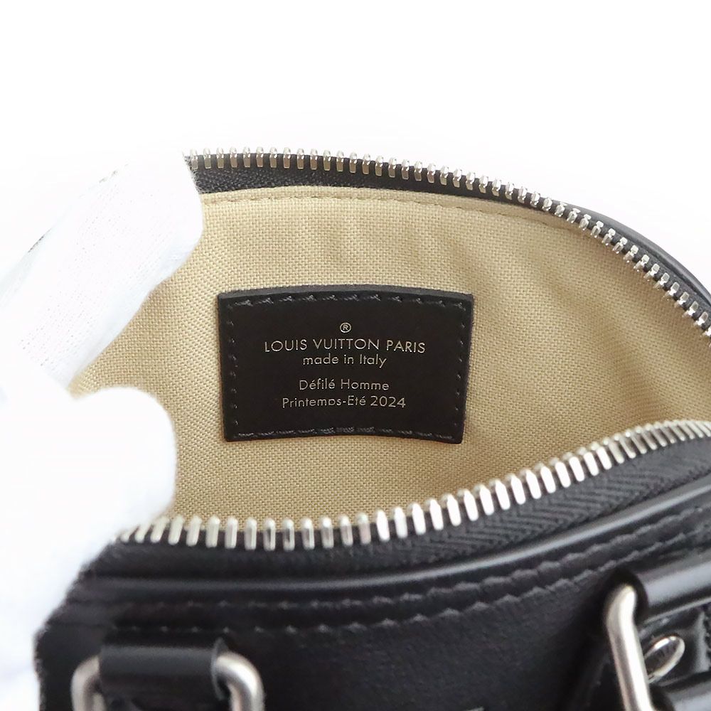 ★3日以内返品可★ 美品 LOUIS VUITTON ルイ・ヴィトン カーフスキン ナノアルマ ファレル ウィリアムス M83184 2wayショルダーバッグ ブラック カーフレザー レディース LOUIS VUITTON - ルイ ヴィトン ナノ アルマ ファレル ウィリアムス