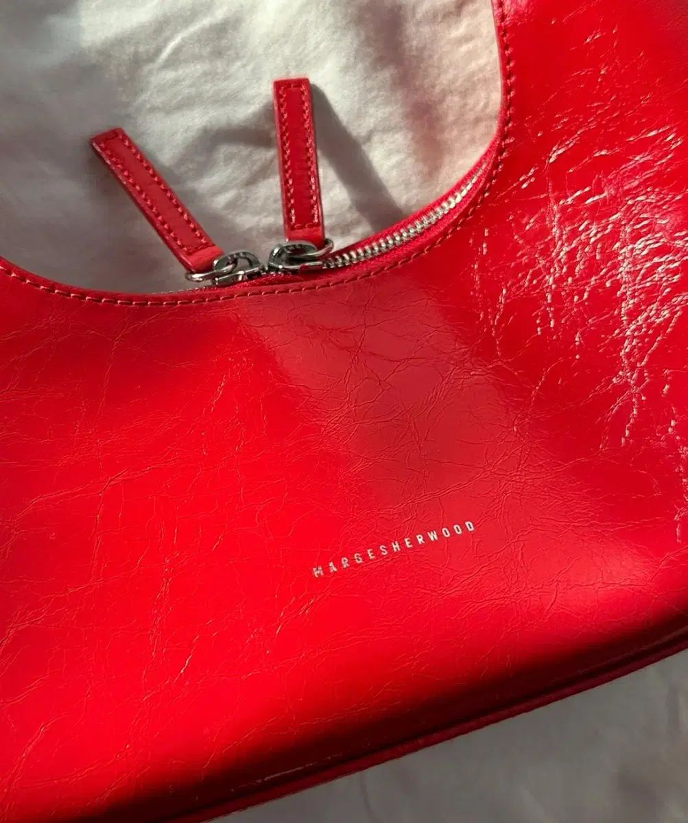 【新品・未使用】 MARGESHERWOOD ホーボーバッグ ミニ 赤 Marge Sherwood Red Hobo Shoulder Mini Bag - Fabric of Society