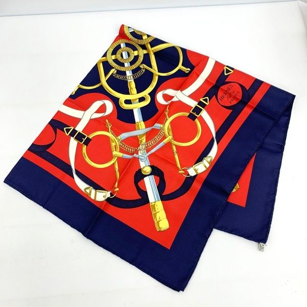 【美品・箱付き】HERMES エルメス カレ90 黄金の拍車 スカーフ HERMES カレ90 Eperon d'or 黄金の拍車 スカーフ 美品 箱付き