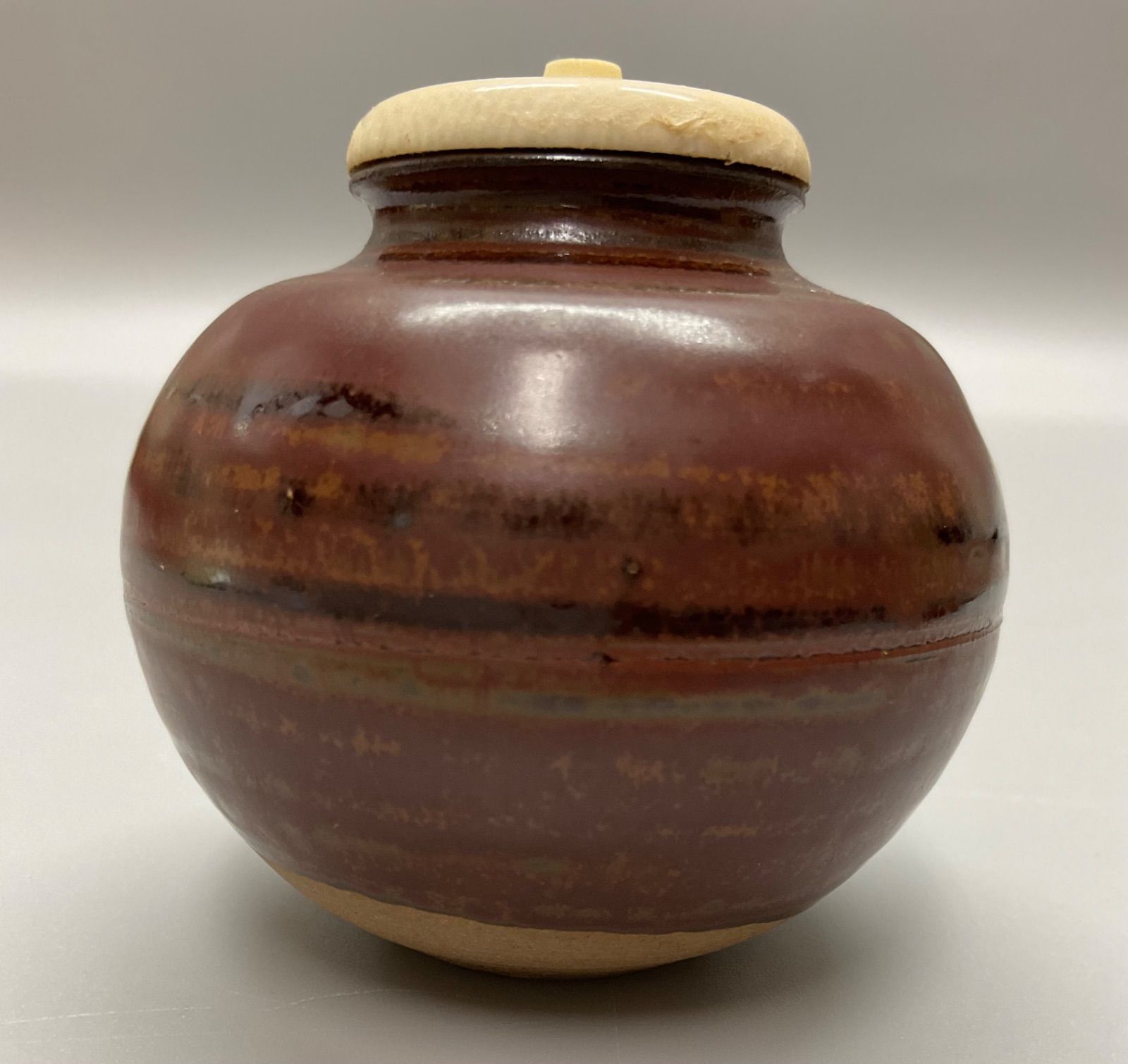 美品　茶道具　高取焼　高取喜恵　文琳茶入　　　茶入れ　眼鏡箱　仕覆二点 高取焼・高取喜恵・茶入・茶入れ・嵯峨桐仕覆・茶道具・No