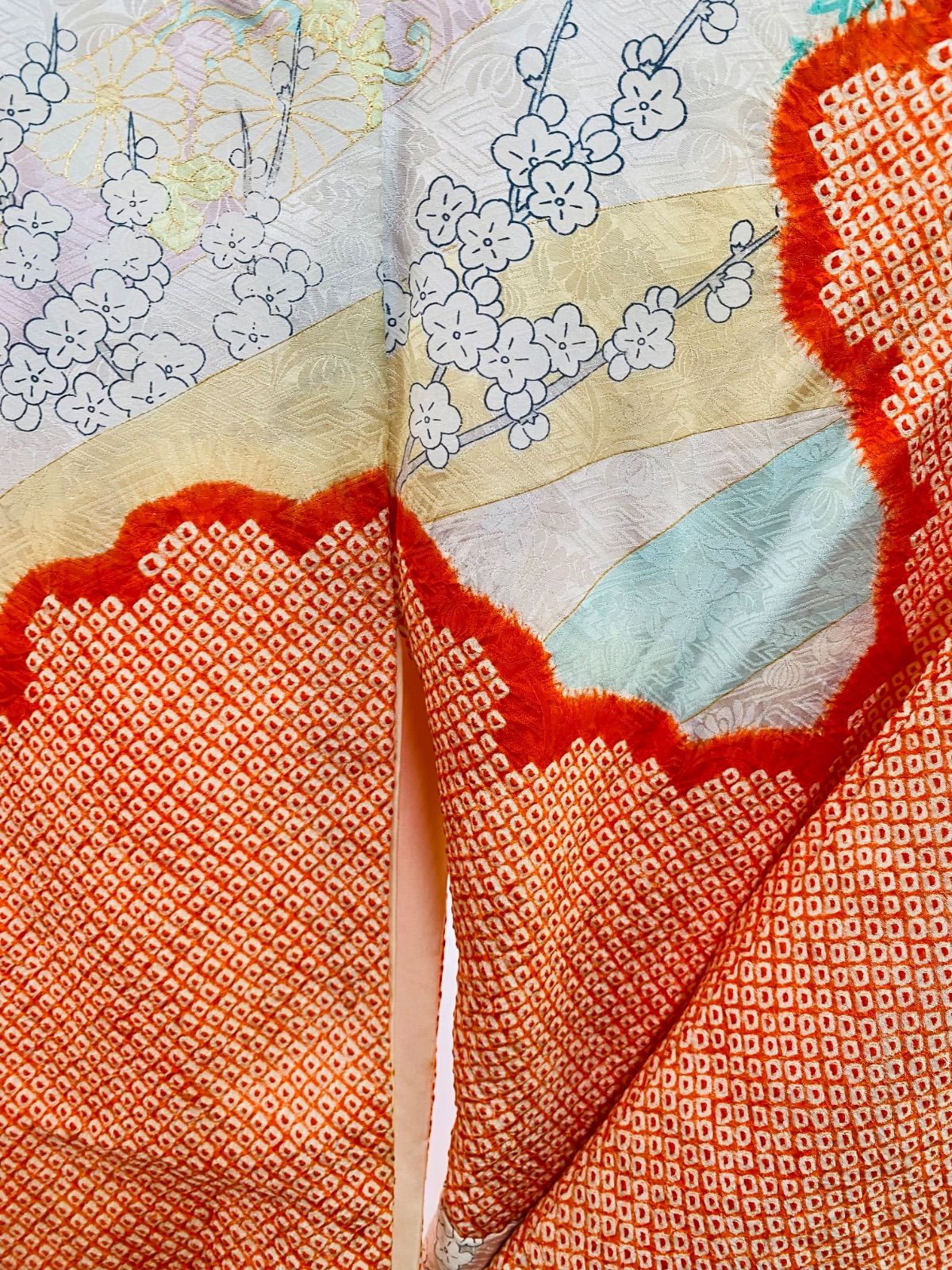 8158☆送料込み❣️ 絞り 着物 4枚 まとめ売り❣️ 着物】振袖 アンティーク振袖 アンティーク 袷 絞り 金糸 雲鳥花