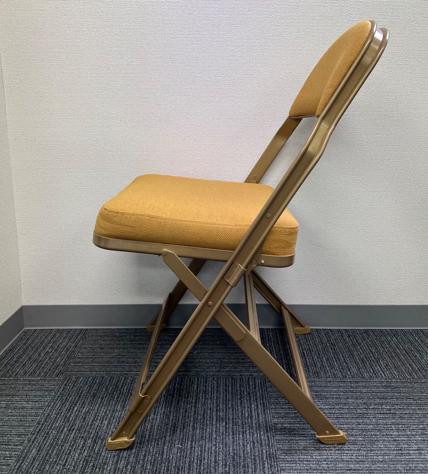 CLARIN クラリン社 FULL CUSHION FOLDING CHAIR Amber（黄