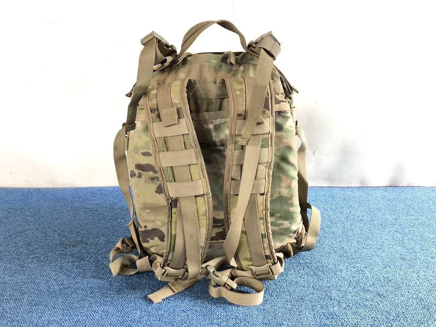 米軍放出品US-ARMY マルチカムタクティカルアサルトパック リュック1個のみ 米軍放出品 アサルトパック バックパック ミリタリー 使用感あり