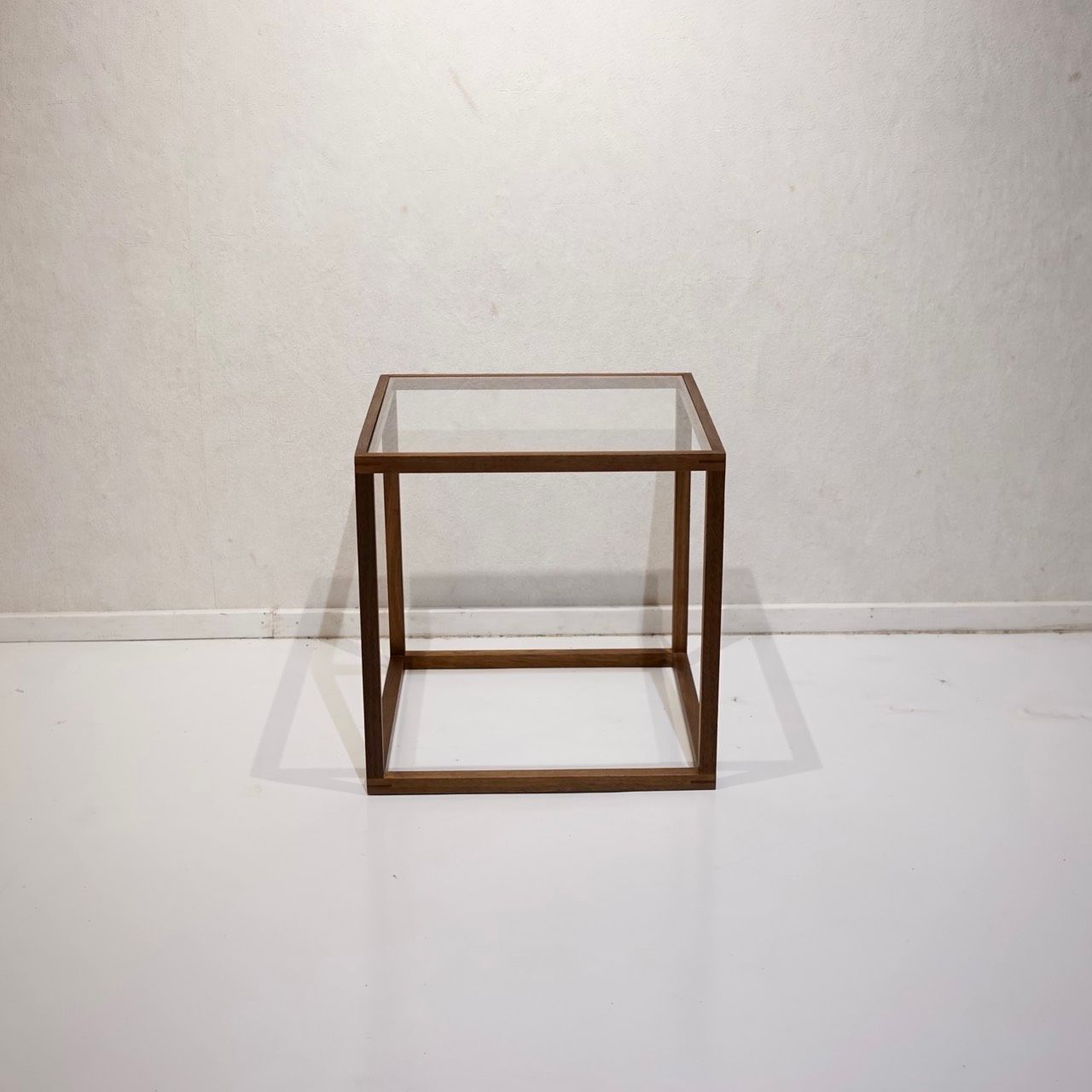 Bello select サイドテーブル ガラステーブル ナイトテーブル テーブル モダン ミニマル ホテルライク