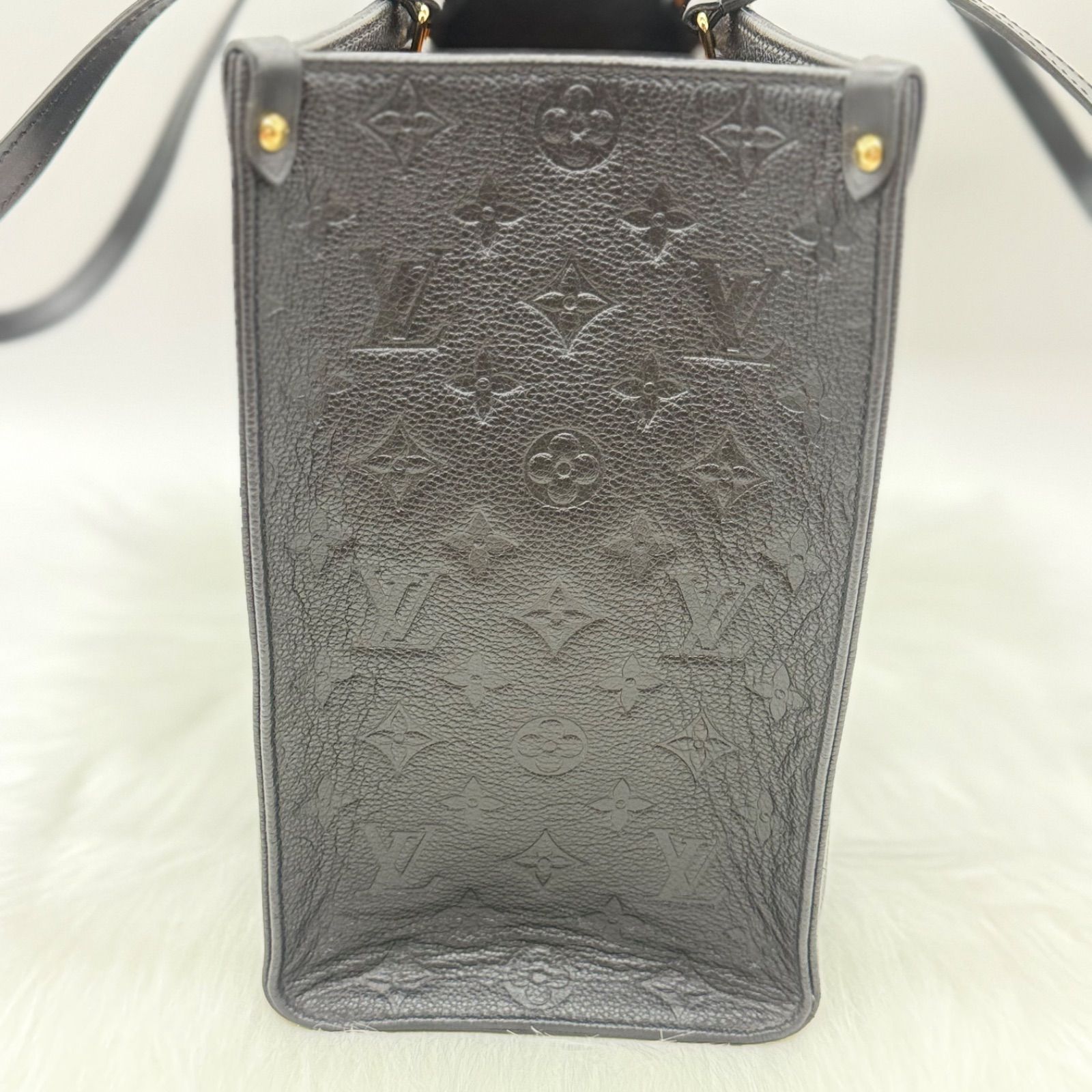 ◇LV◇ LOUIS VUITTON ルイヴィトン オンザゴーMM ノワール 