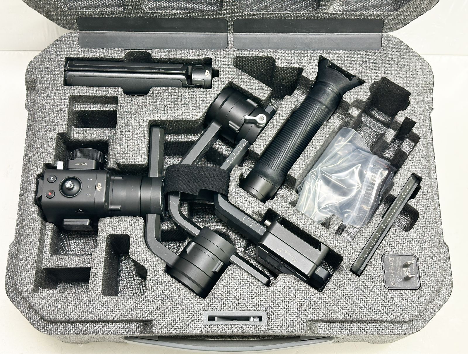DJI
