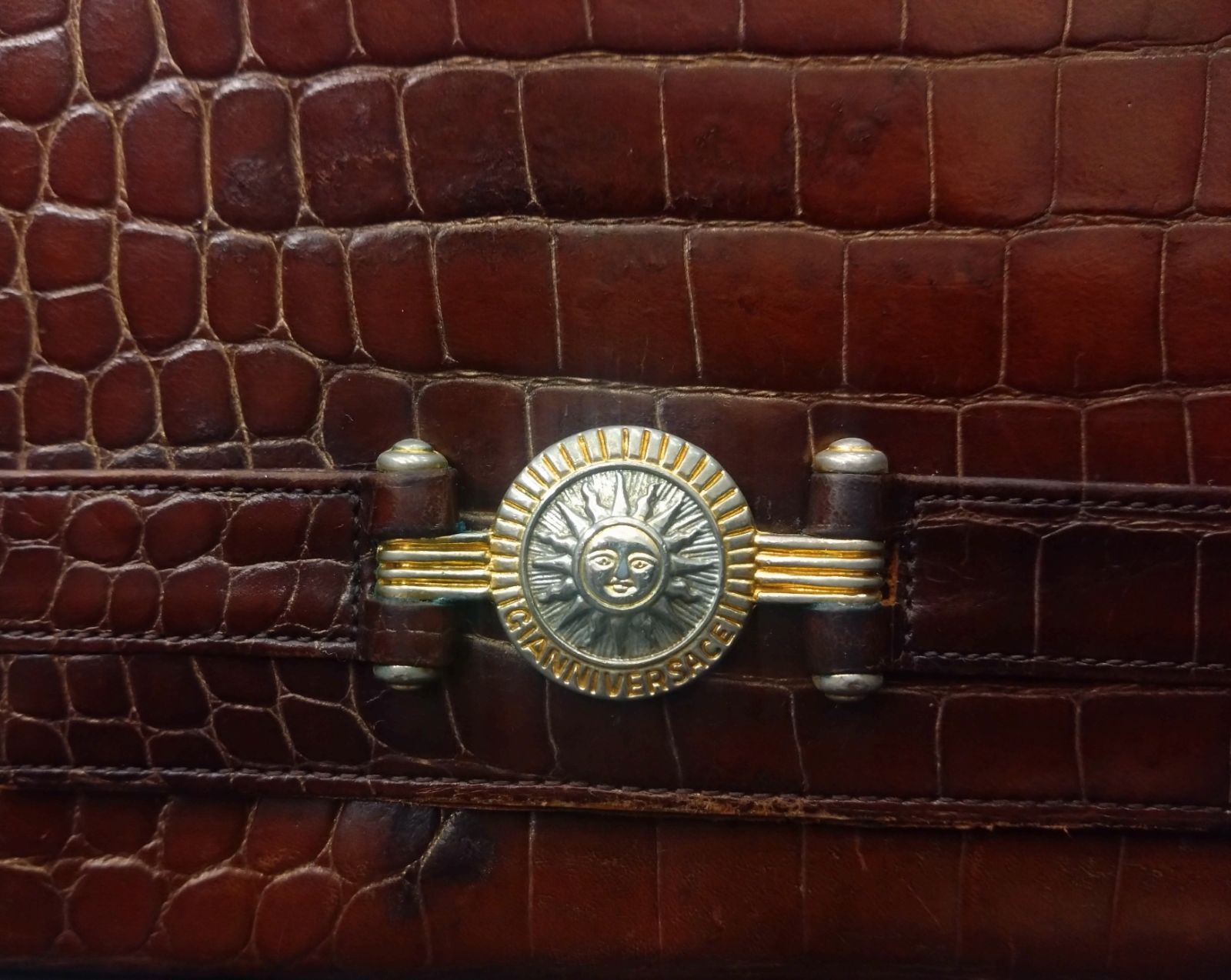 962 ヴィンテージ！ VERSACE ヴェルサーチ クロコ型押し 長財布