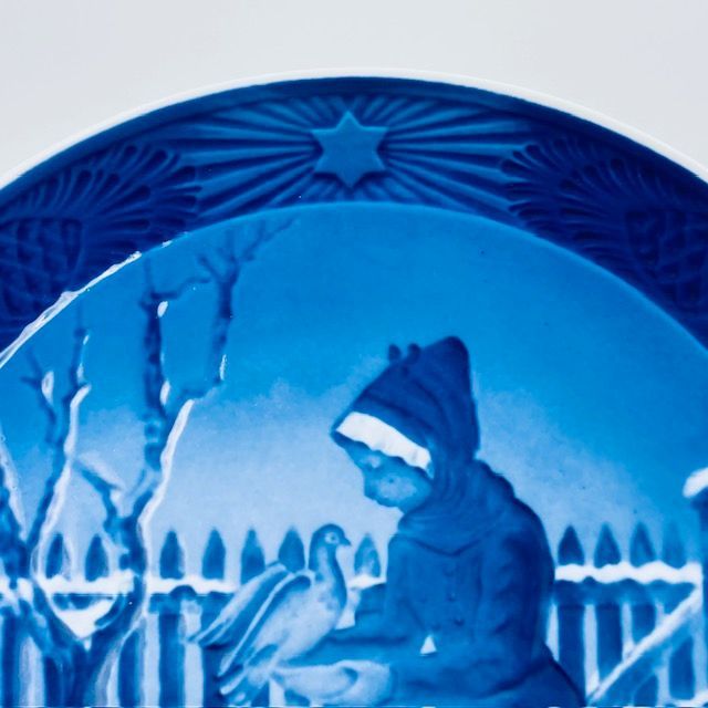 【ロイヤルコペンハーゲン】　１９５５年・イヤープレート　ファヌーの少女 ロイヤルコペンハーゲン イヤープレート 1955年 「Fano Girl