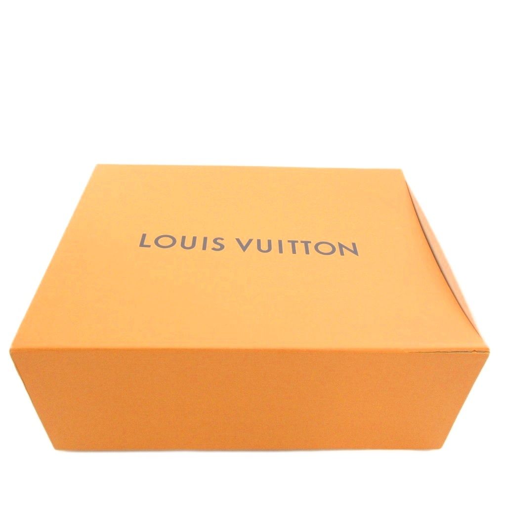 ドライビングシューズ