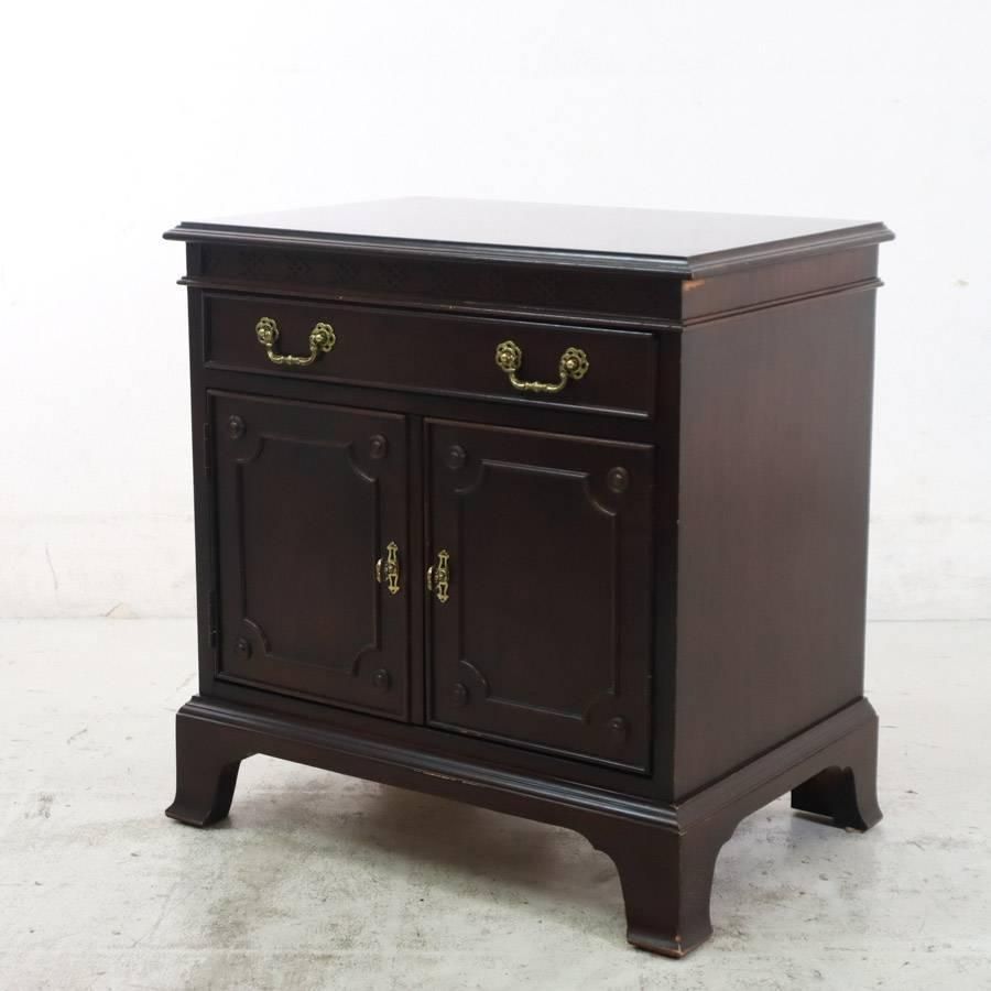 安心な USA最 センチュリー キャビネット アンティーク調 サァラ麻布取扱 KM12286 216h22