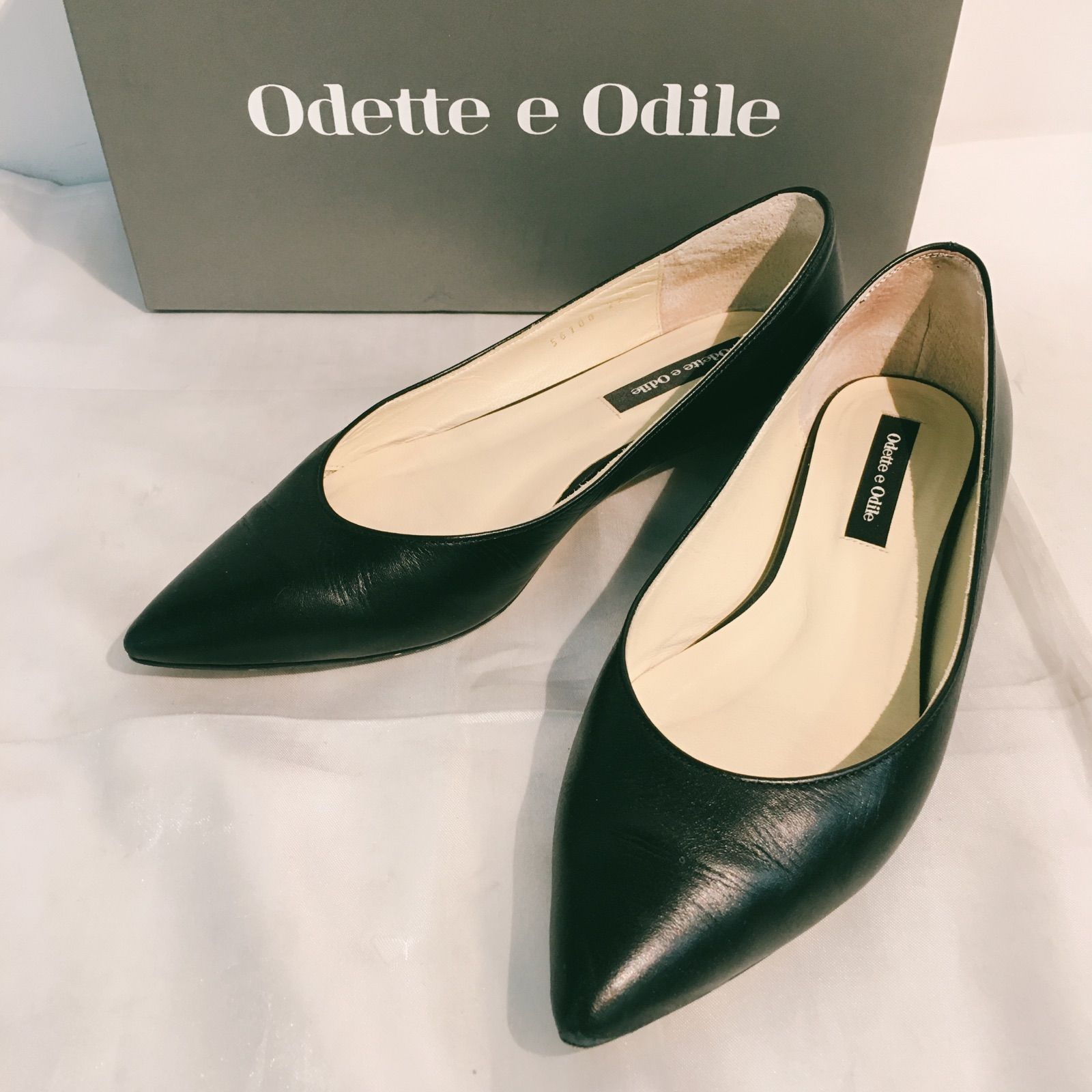 【新品同様】ODETTE E ODILEベーシック黒パンプス22.5cm ODETTE E ODILE パンプス ポインテッドブロックヒール パンプス