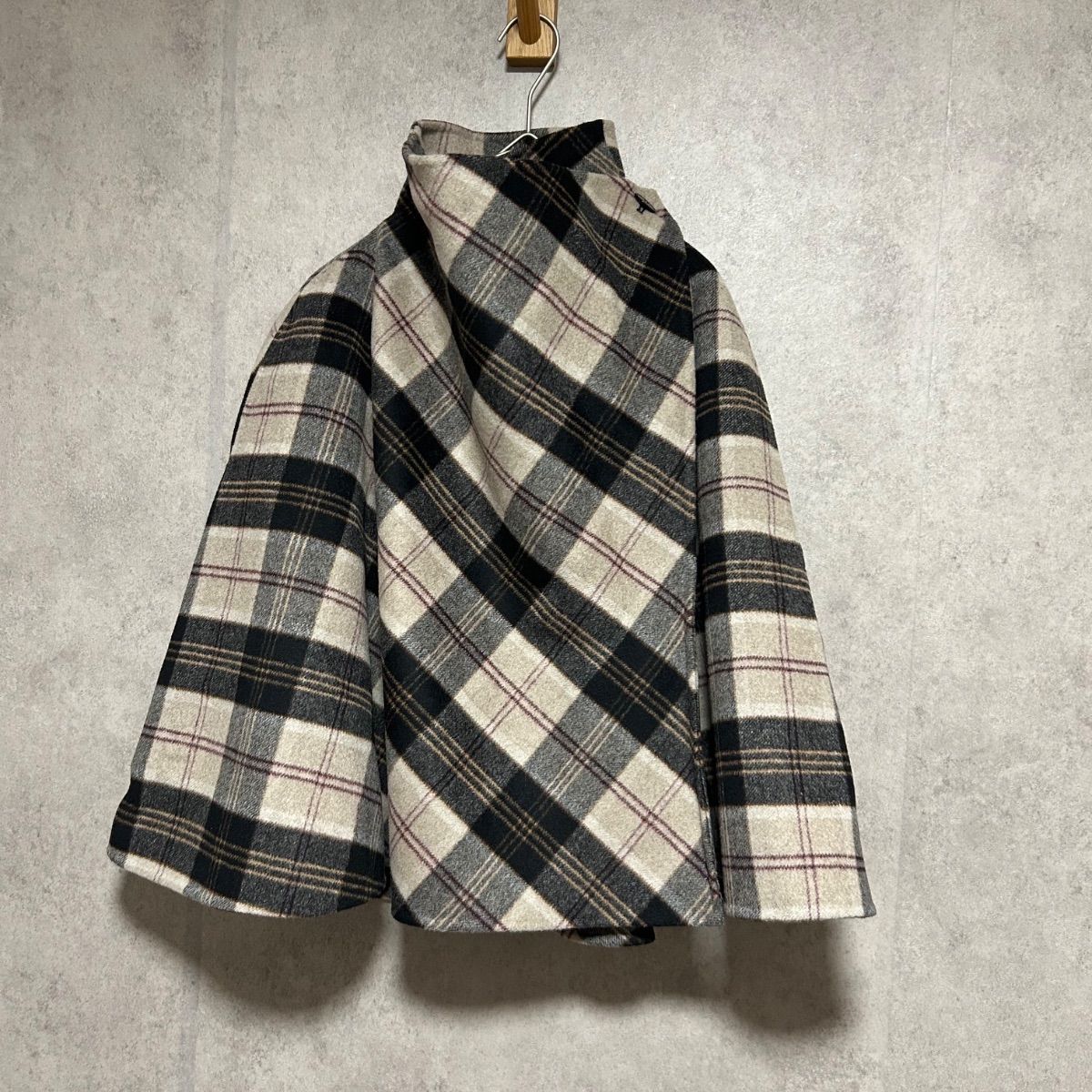 ZARA ZWコレクション ウール混紡チェック柄ケープ