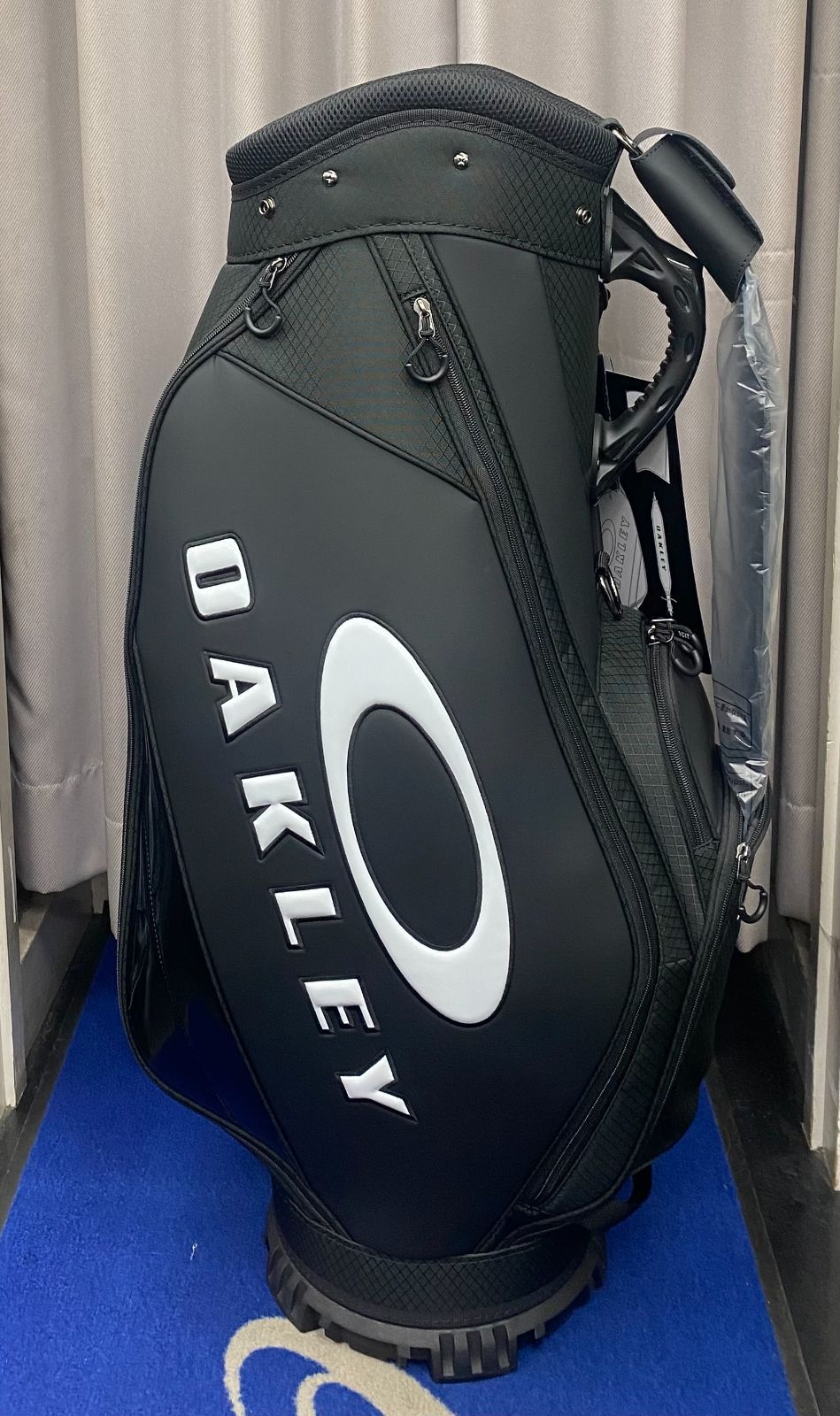 Cb ♥品 オークリー OAKLEY キャディバッグ 9.5型 FOS901967 Golf Bag 18.0 ゴルフバッグ ゴルフ ブラック 葛西店