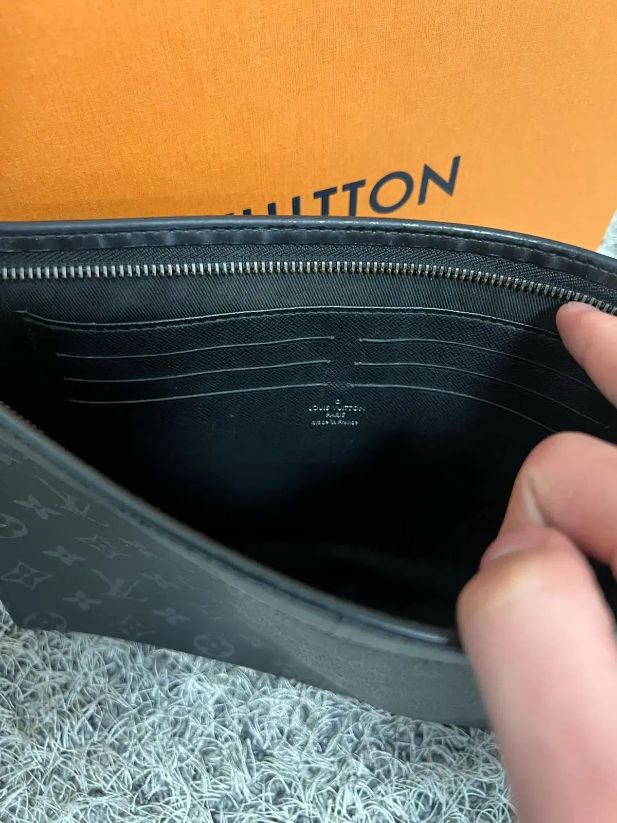 Louis Vuitton(ルイヴィトン) ポシェット ヴォワヤージュ