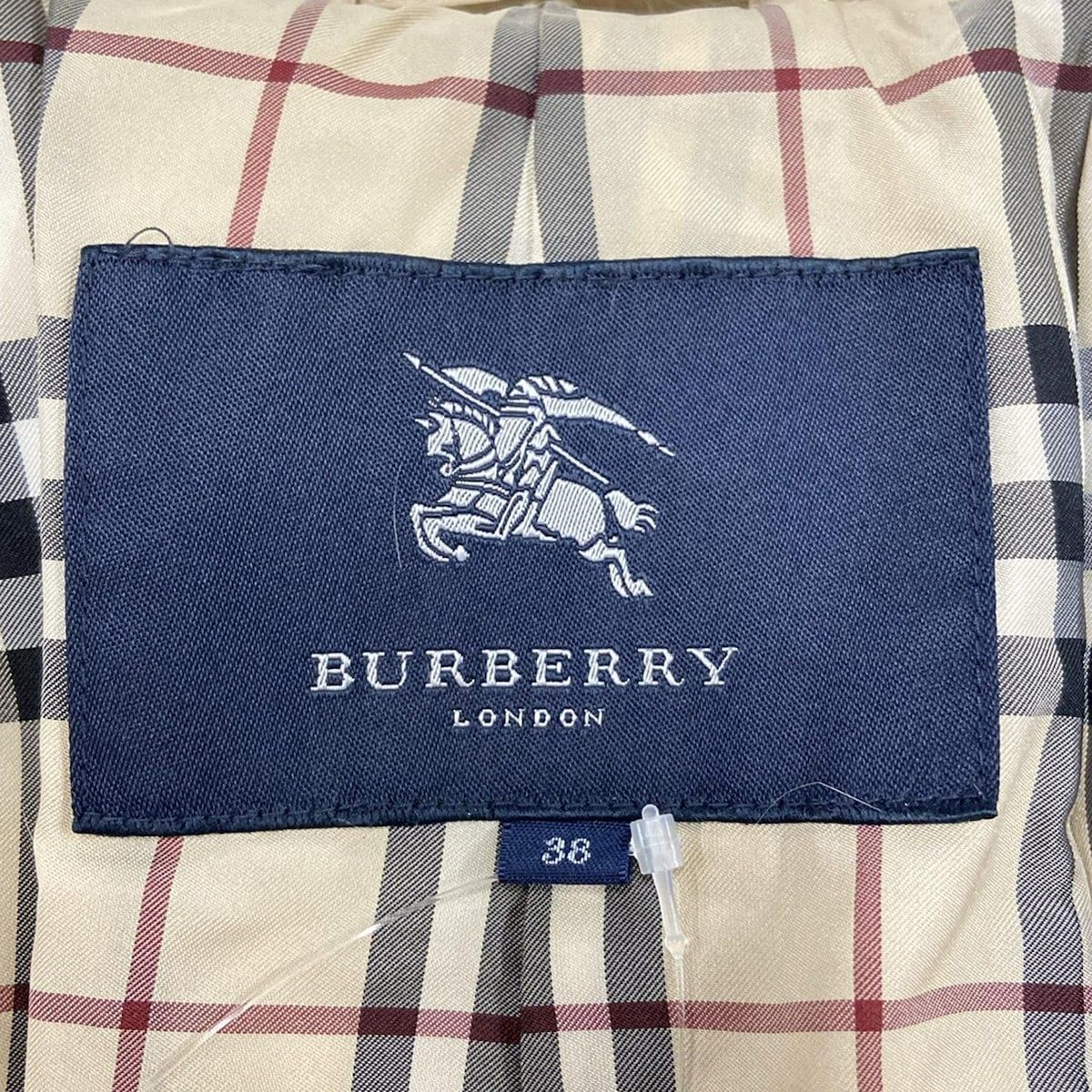 Burberry LONDON(バーバリーロンドン) ダウンジャケット サイズ