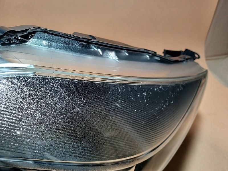 コーティング済 ヴィッツ NSP135 右ヘッドランプ ヘッドライト F コイト 52-238 81130-52D20 1F7 FFCRYSTALESIA_COM