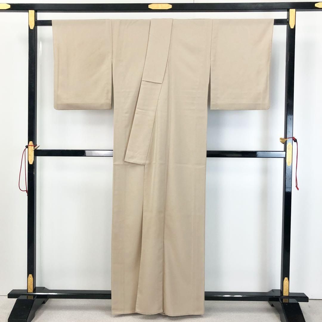 夏着物 色無地 絽 羽田登喜男監修 さんび 亜麻色 K-4496 夏着物 色無地 絽 羽田登喜男監修 さんび 亜麻色 K-4496 - メルカリ