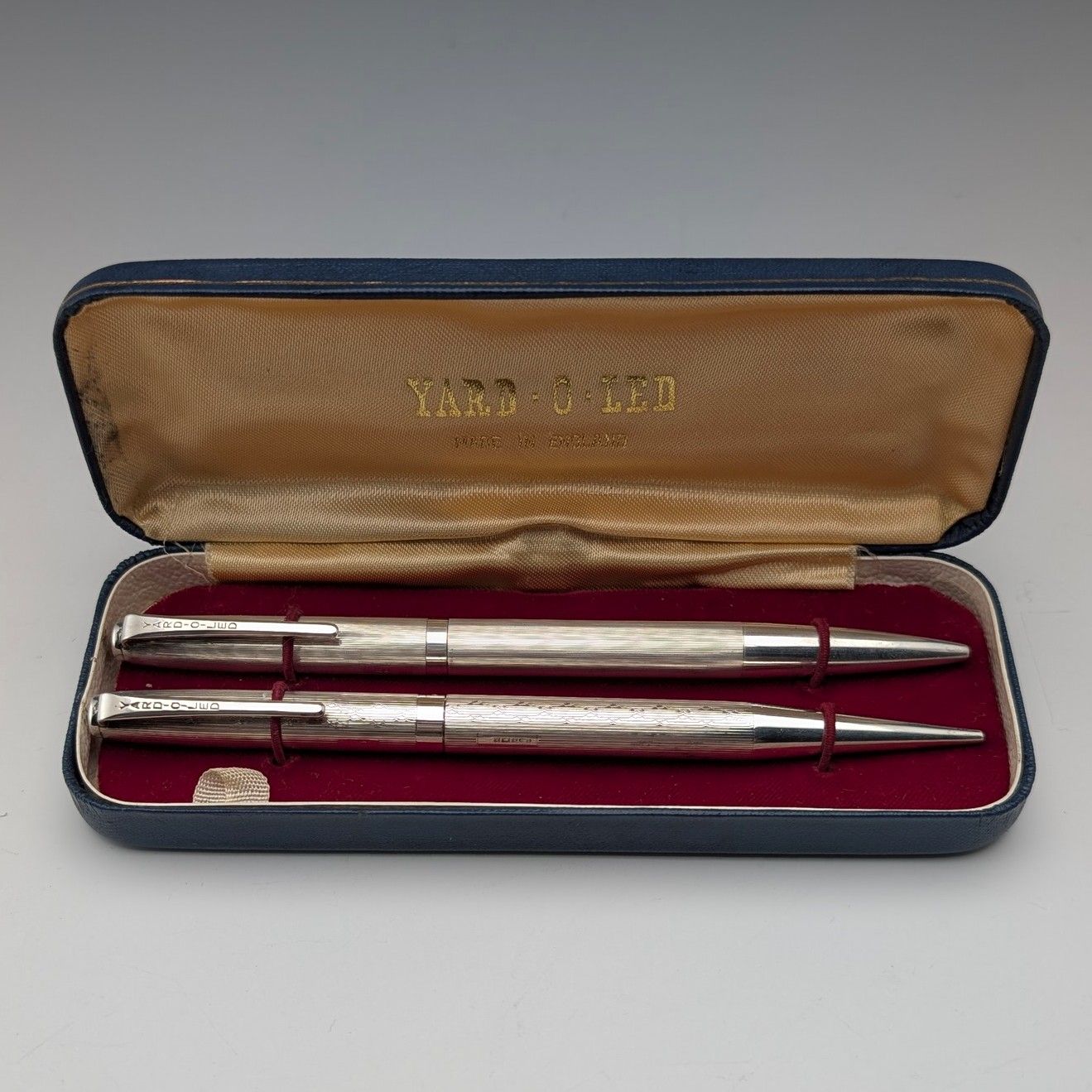 1974年 英国 ヤード・オ・レッド 純銀製 推進式ペンシル ケース入り 1974年 英国 ヤード・オ・レッド 純銀製 推進式ペンシル ケース入り