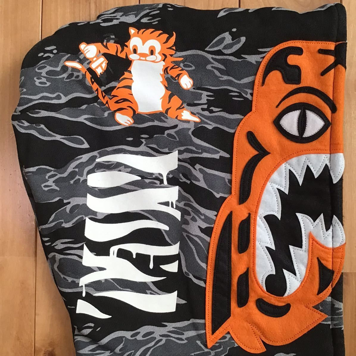 Undefeated × BAPE タイガー シャーク パーカー Sサイズ tiger