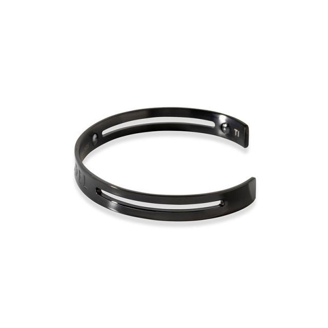 バンデル チタン バングル BANDEL S/M 黒 TITANIUM チタン Bangle Black – BANDEL®︎｜公式オンラインストア