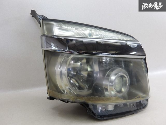 TOYOTA トヨタ 純正 ZZR70W ヴォクシー ヘッドライト ランプ レンズ 右側 運転席側  HID KOITO 28-203 即納 棚16-4