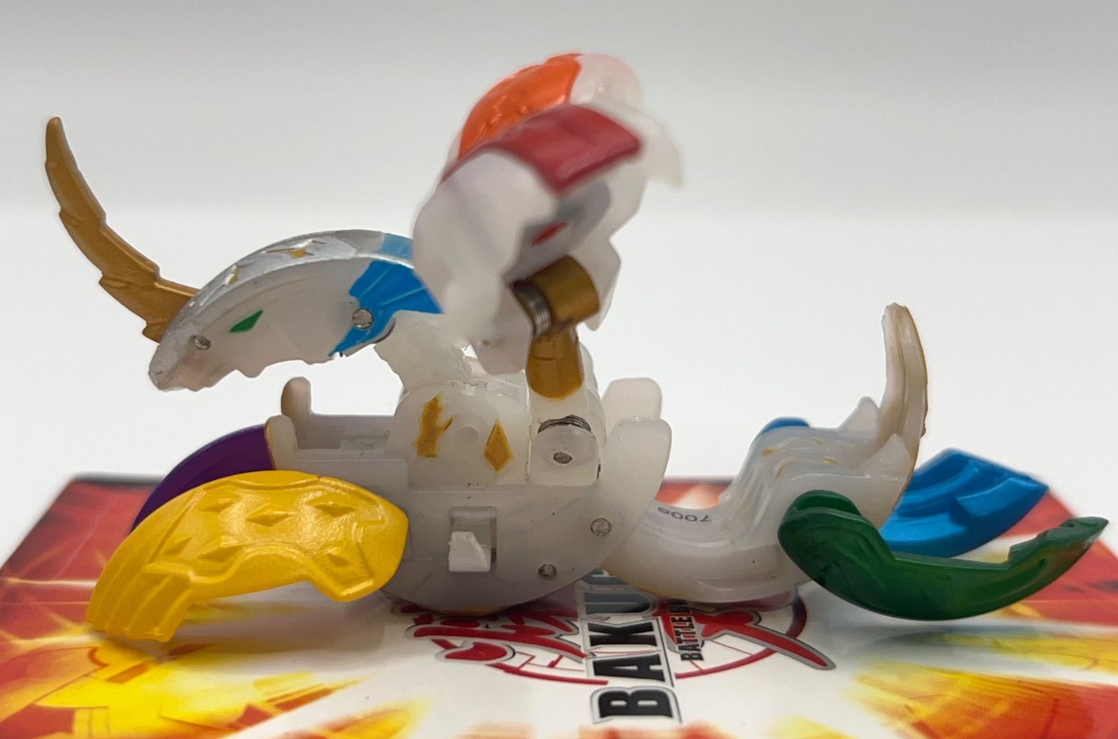 爆丸 統タヴァネル 虹クリアver. 本体のみ