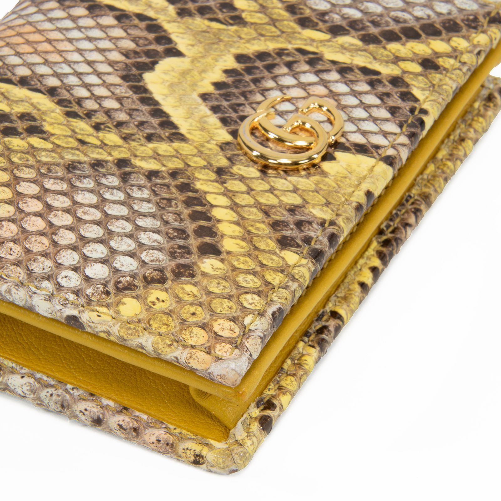 本物 送料無料 グッチ 短財布 二つ折り財布 新品同様 レディース