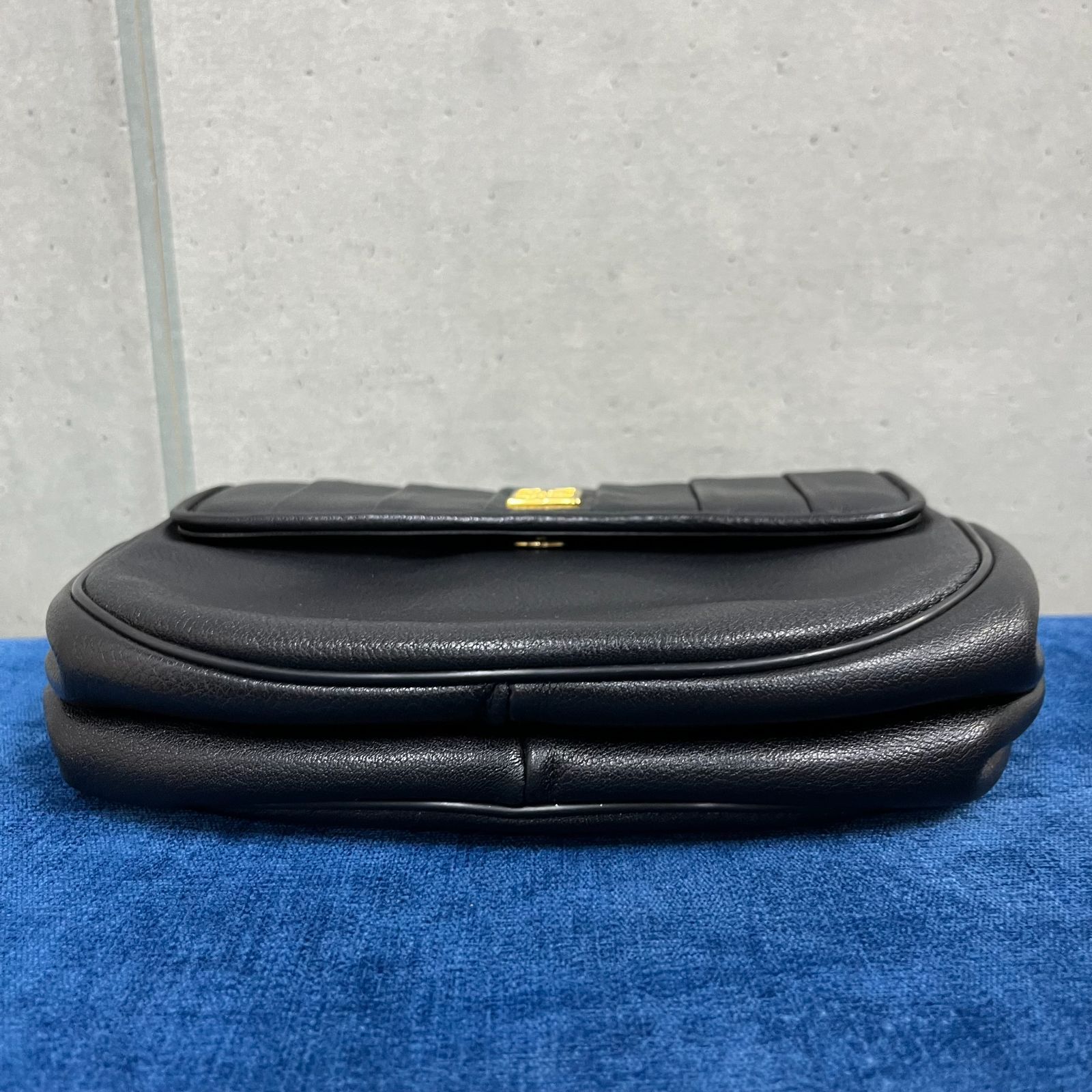 ジバンシー GIVENCHY ジバンシィ 4Gロゴ ショルダーバッグ ブラック