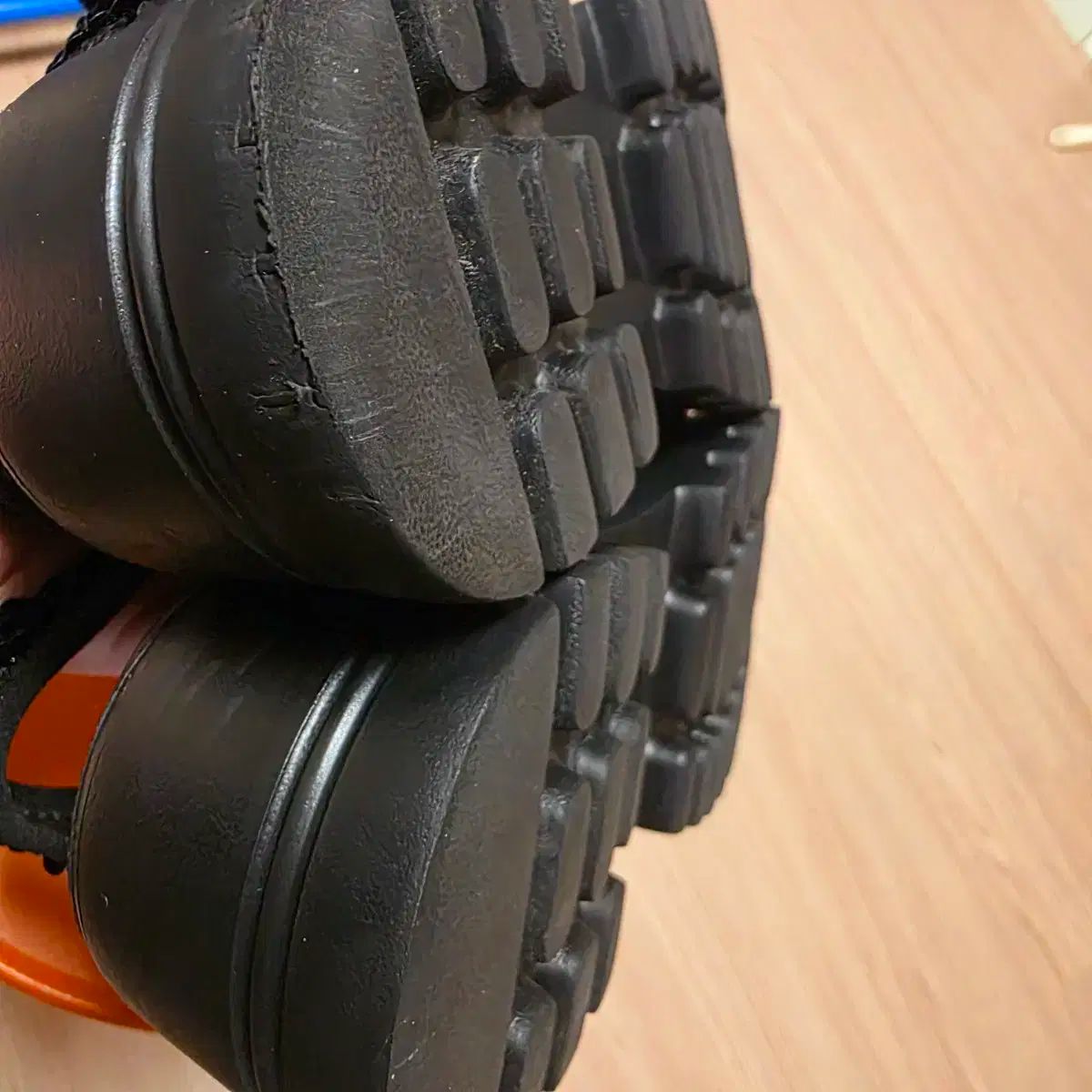 ストラップ サンダル