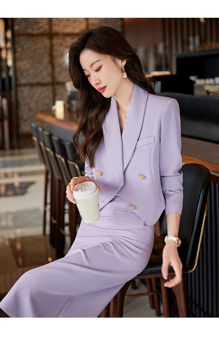 女性