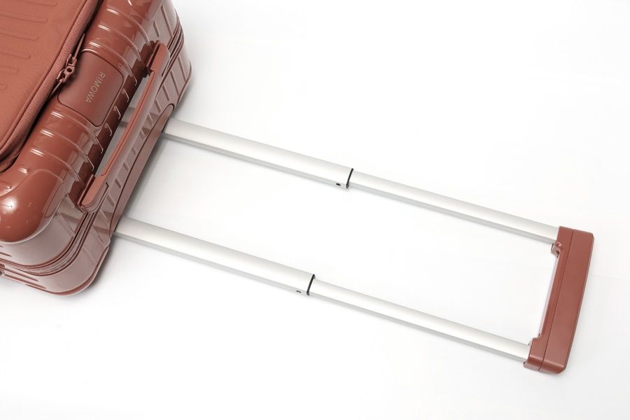 RIMOWA エッセンシャル