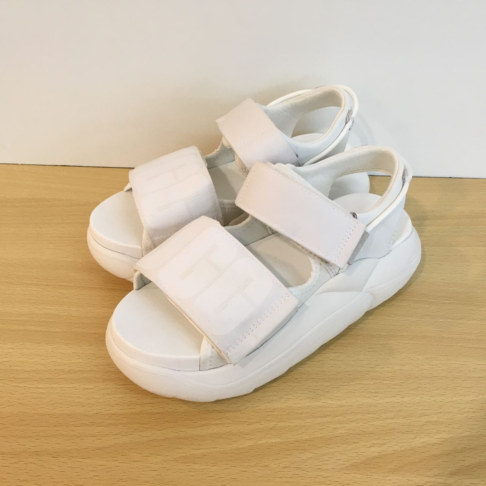 アグ サンダル LA Cloud Strap Sandal 24.0 cm - www.port-toamasina.com