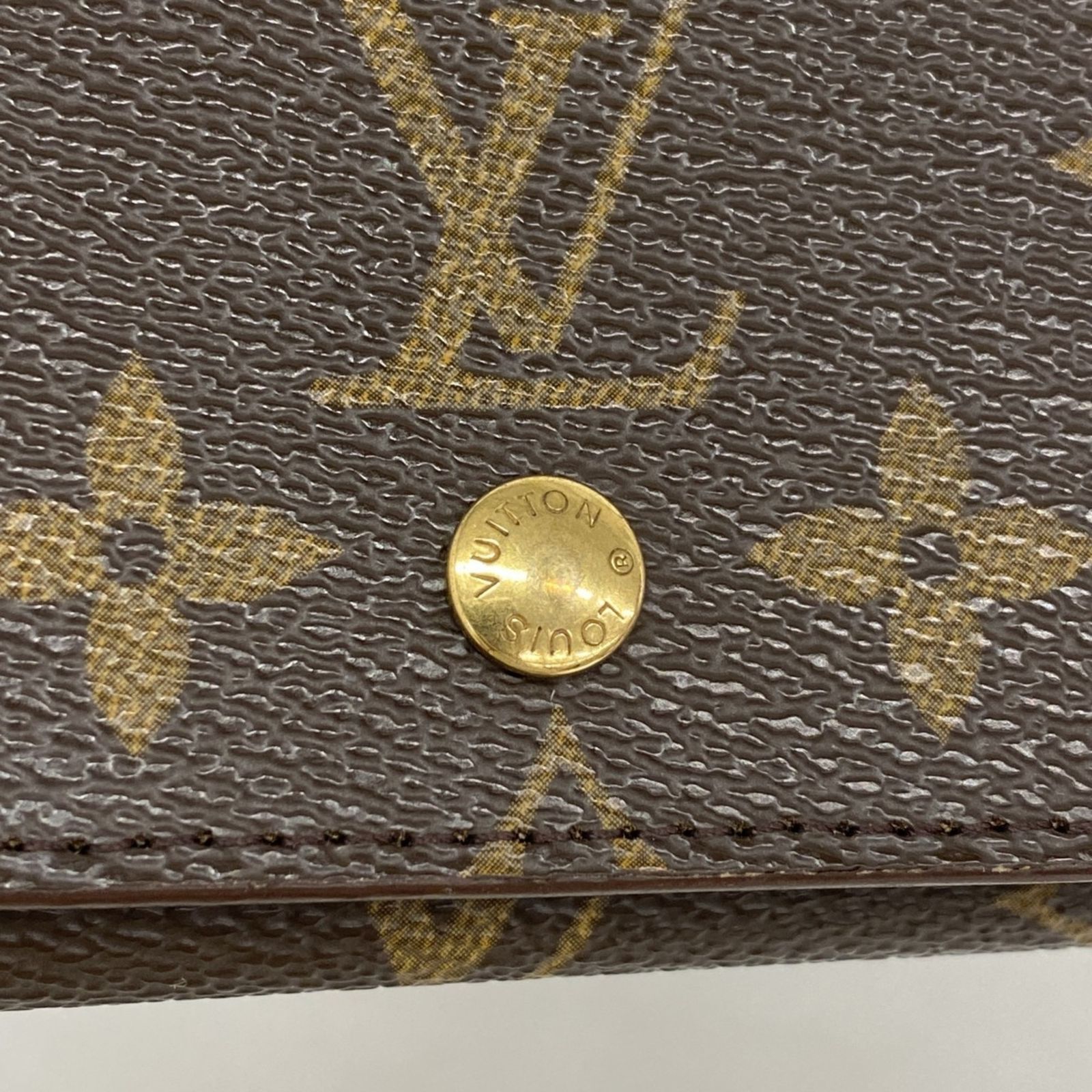 ルイヴィトン モノグラム ポルトモネビエトレゾール 二つ折り財布