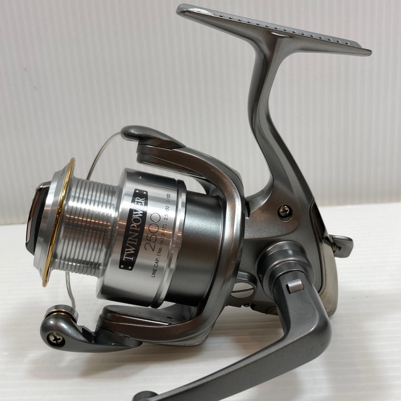 SHIMANO - ττSHIMANO シマノ スピニングリール 02ツインパワー2500  SC83E ττSHIMANO シマノ スピニングリール 02ツインパワー2500 SC83E