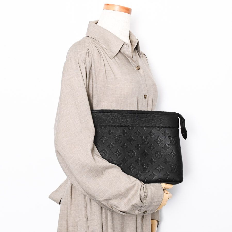 Louis Vuitton(ルイヴィトン) エピ クラッチバッグ LOUIS VUITTON ルイ