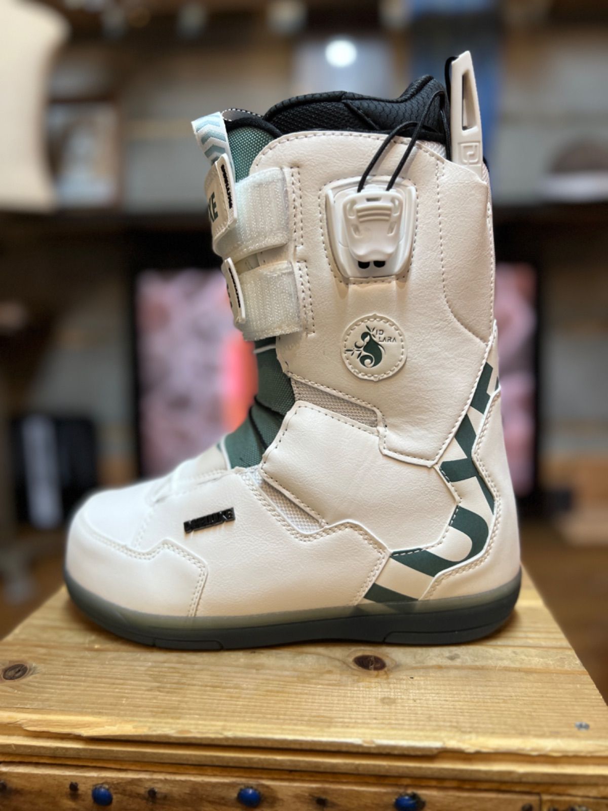 限定カラー Deeluxe 受けよ Team ID LTD LARA 22-23