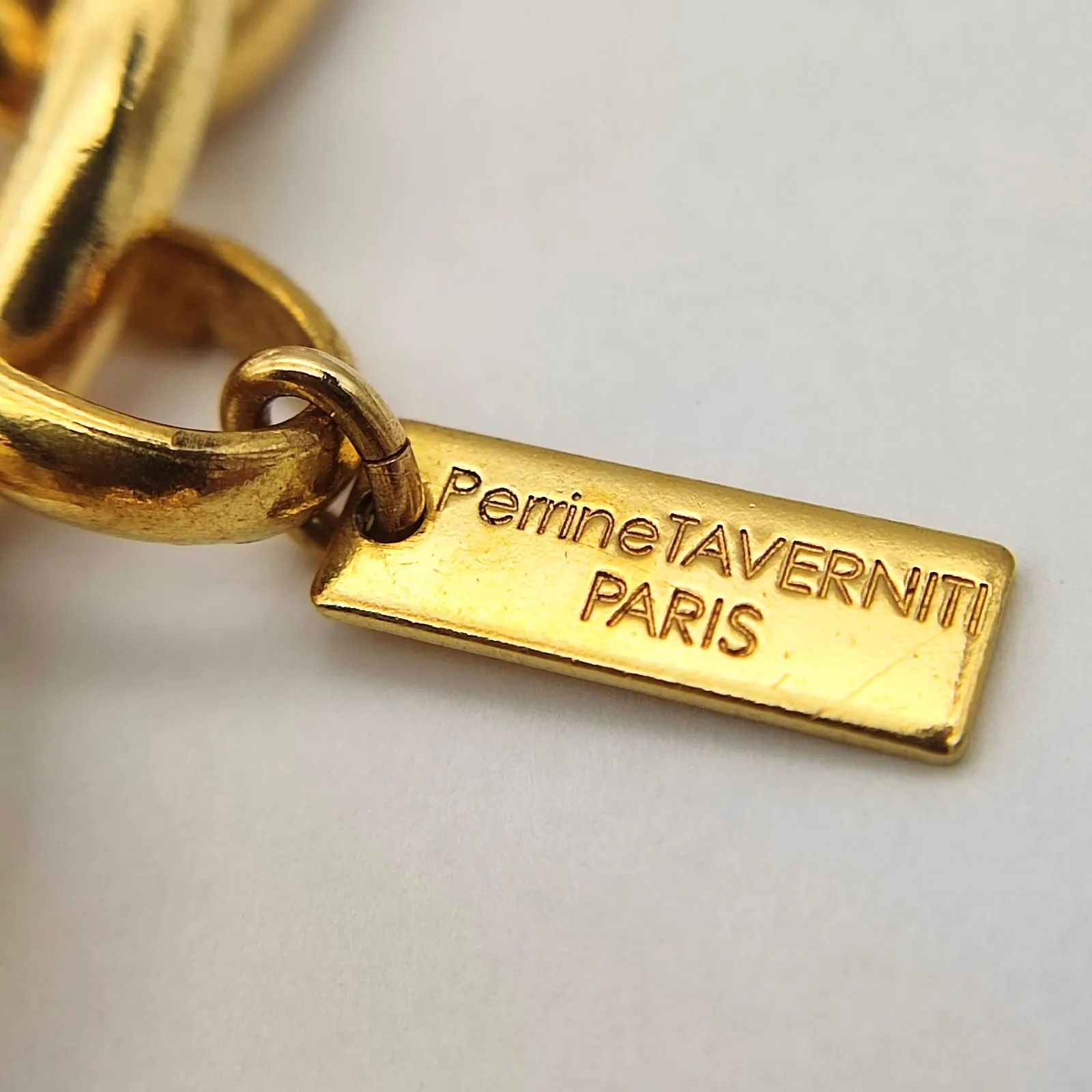 TAVERNITI ペリーヌ