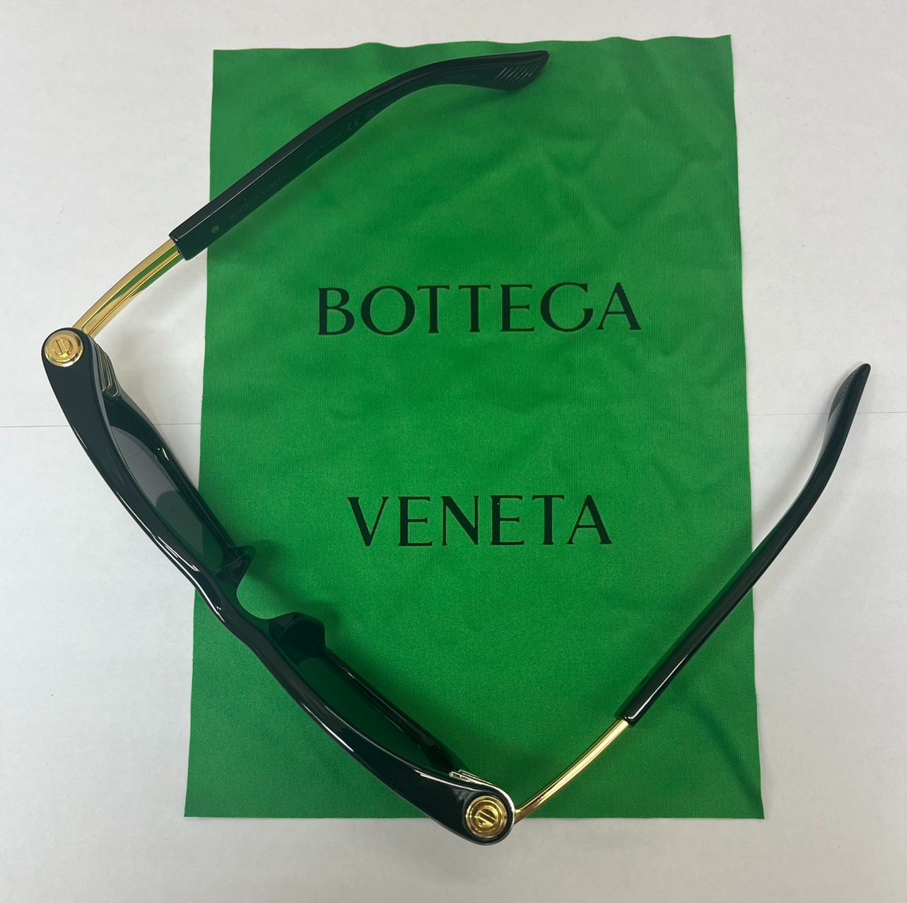 Bottega Veneta サングラス　平野紫耀さん使用モデル 平野紫耀さん着用 BOTTEGA VENETA ボルトスクエア サングラス