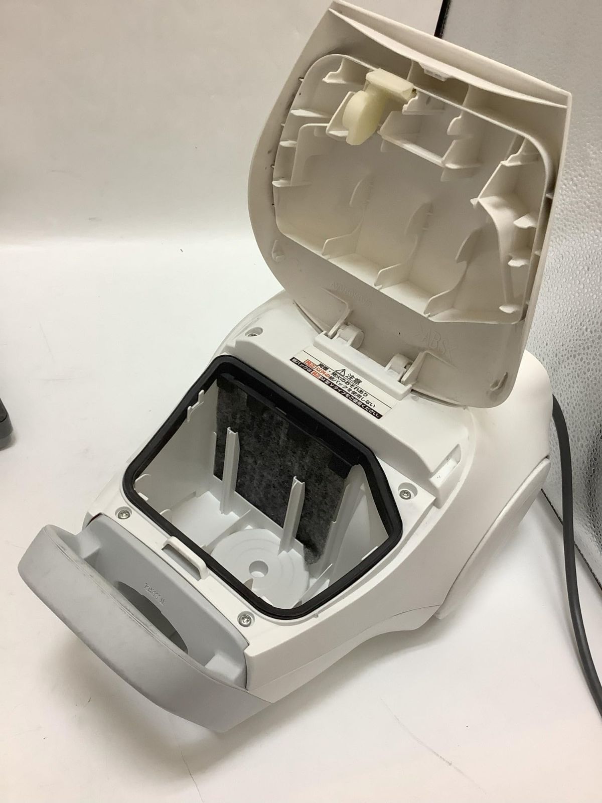  No.3909 パナソニック 掃除機 紙パック式 MC-PJ 230 G-W ホワイト 軽量 コンパクト ハイパワー クリーンセンサー 親子ノズル搭載 掃除機(キャニスター)本体 掃除機(キャニスター)