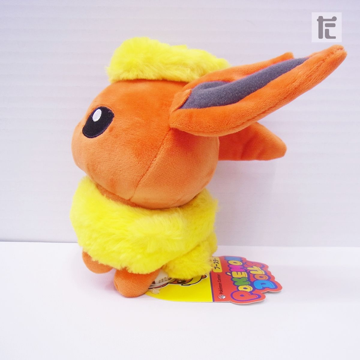 Pokémon time ブースター ぬいぐるみ タグ付き タグ付き】ポケモンセンター ブースター ぬいぐるみ タカラ