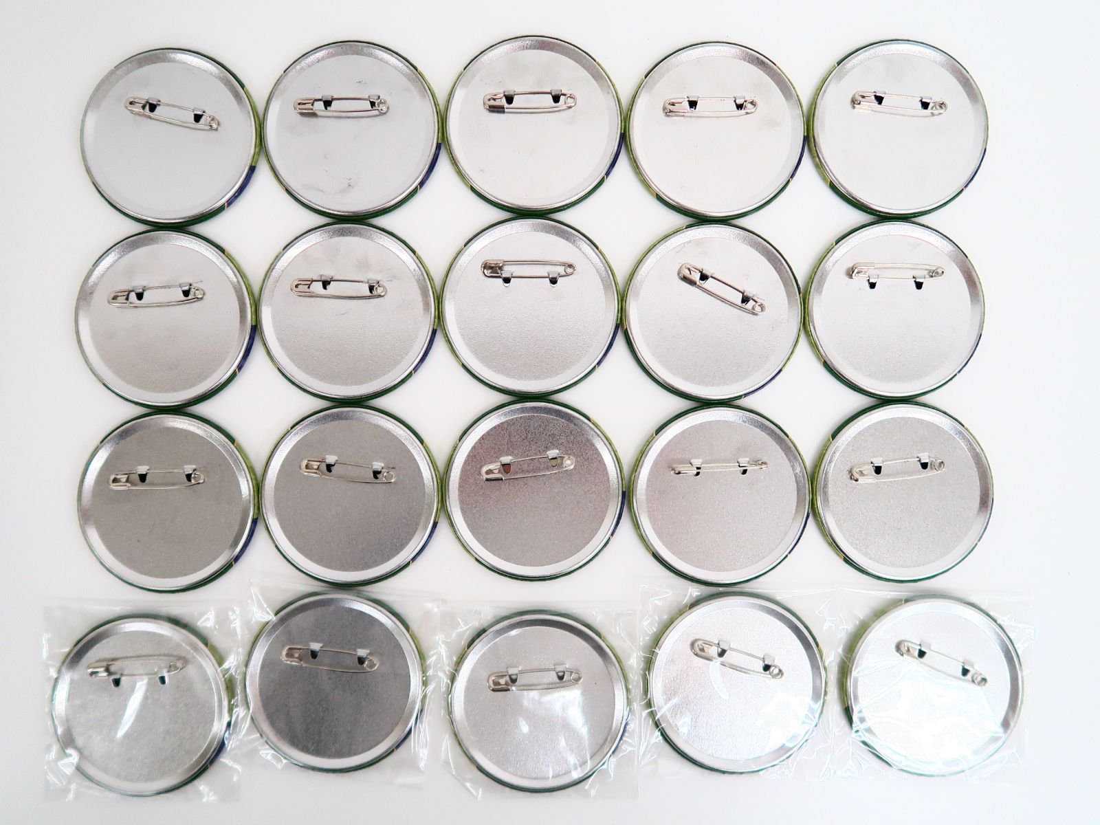 20点セット 潔世一 玉座 缶バッジ ブルーロック - メルカリ