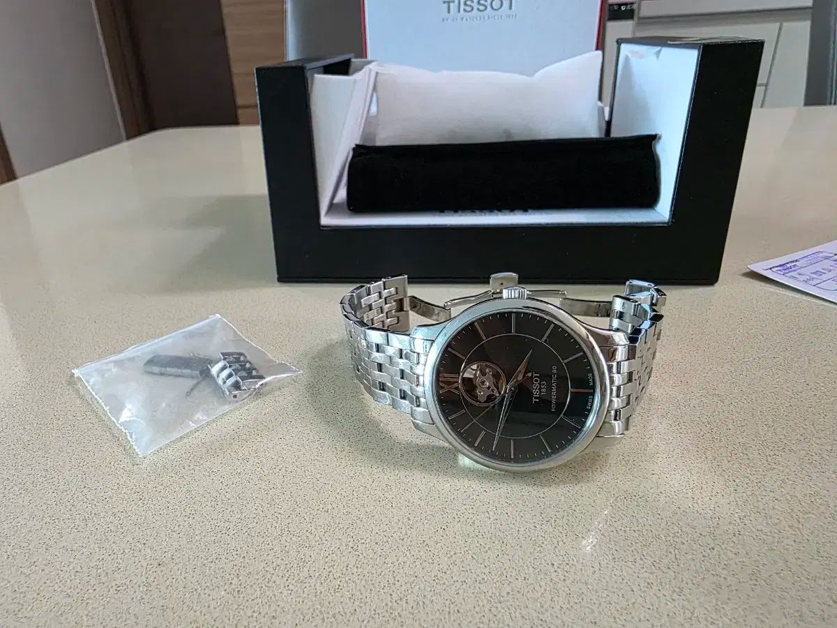 TISSOT ティソ シュマンデ トゥレル オープンハート