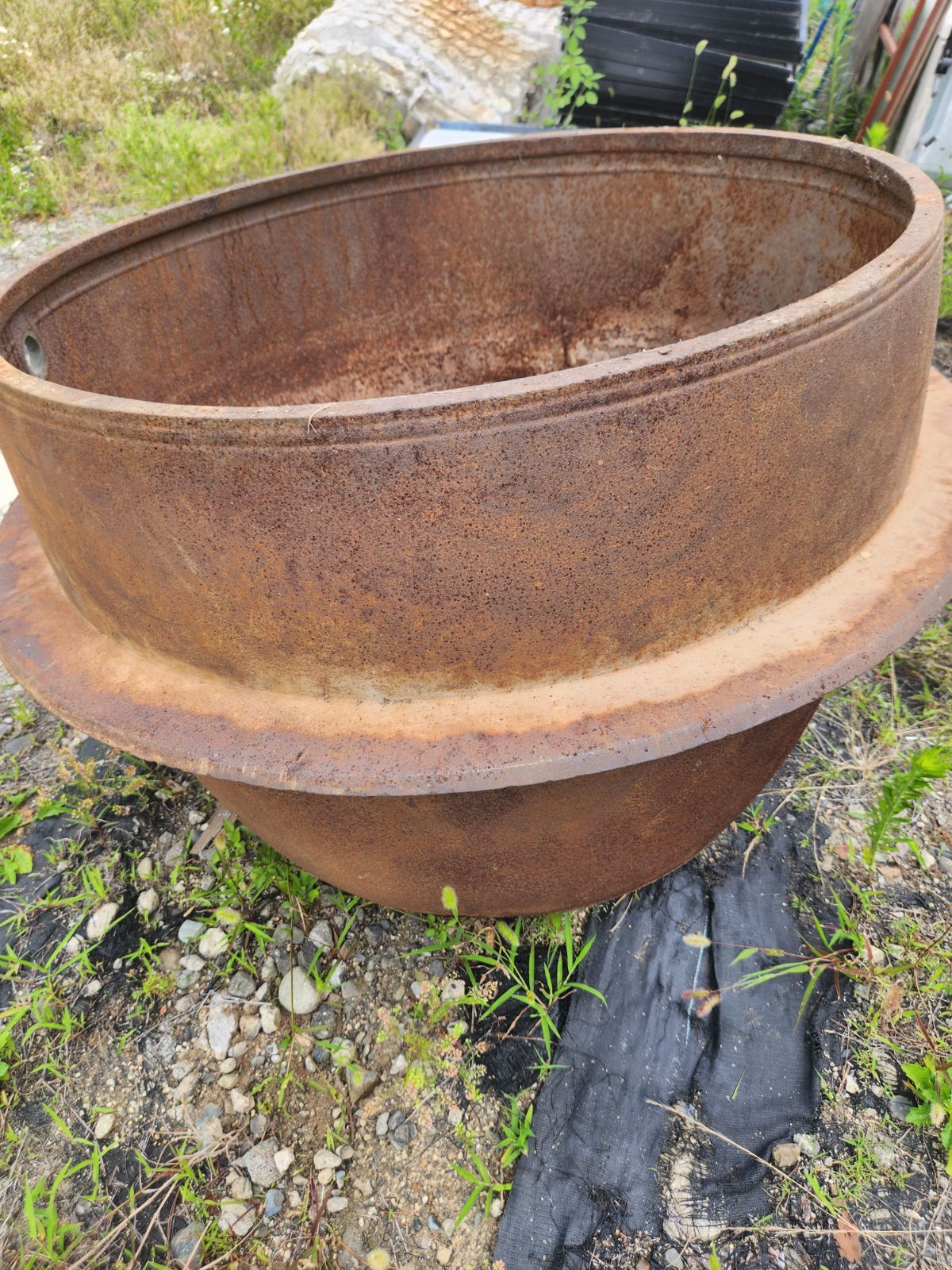 鉄製羽釜（φ24.5✕21 全幅35cm） 昭和レトロアンティーク 鉄製羽釜（φ24.5✕21 全幅35cm） 昭和レトロアンティーク 鉄製羽釜